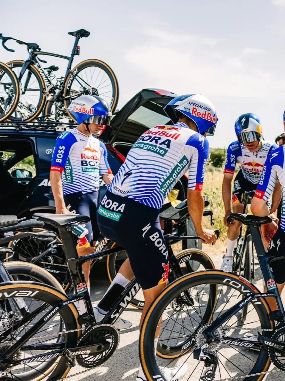 ПРОЄКТ «ЧОРНИЙ»: Specialized ховає новий байк просто на очах у всіх