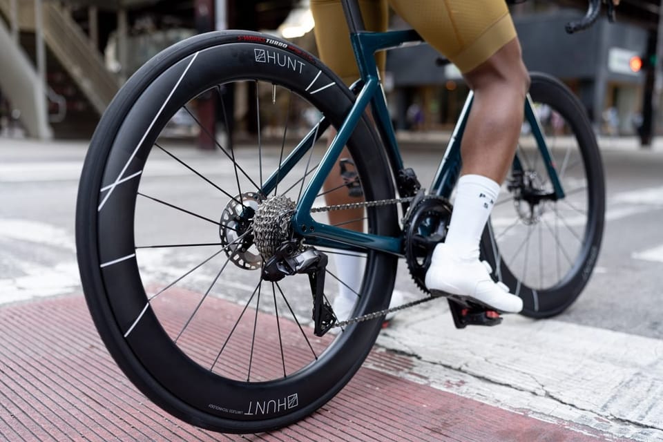 Hunt 4AM Limitless: новий легкий аеродинамічний вілсет, що кидає виклик Enve