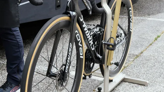 Евенпул та таємничий specialized tarmac sl9: детективна історія дня